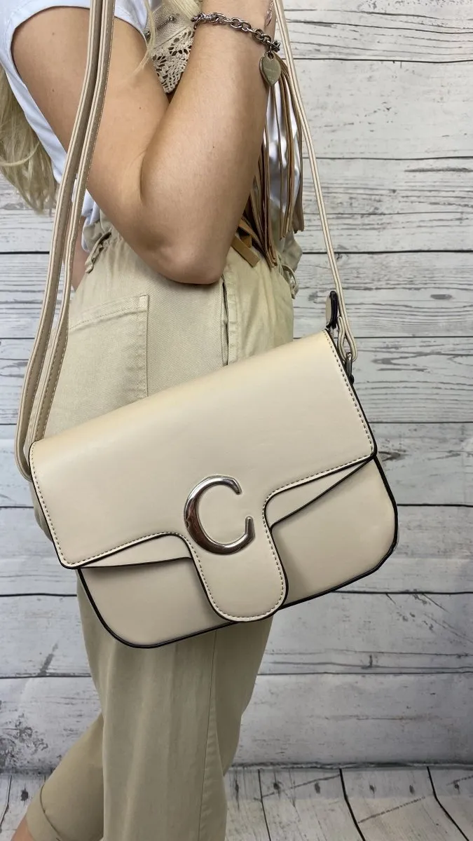 Borsa a tracolla beige con dettagli argento