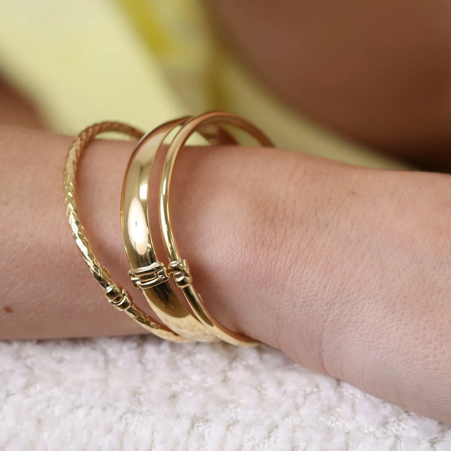 Classic Oval Tube Bangle (3mm)