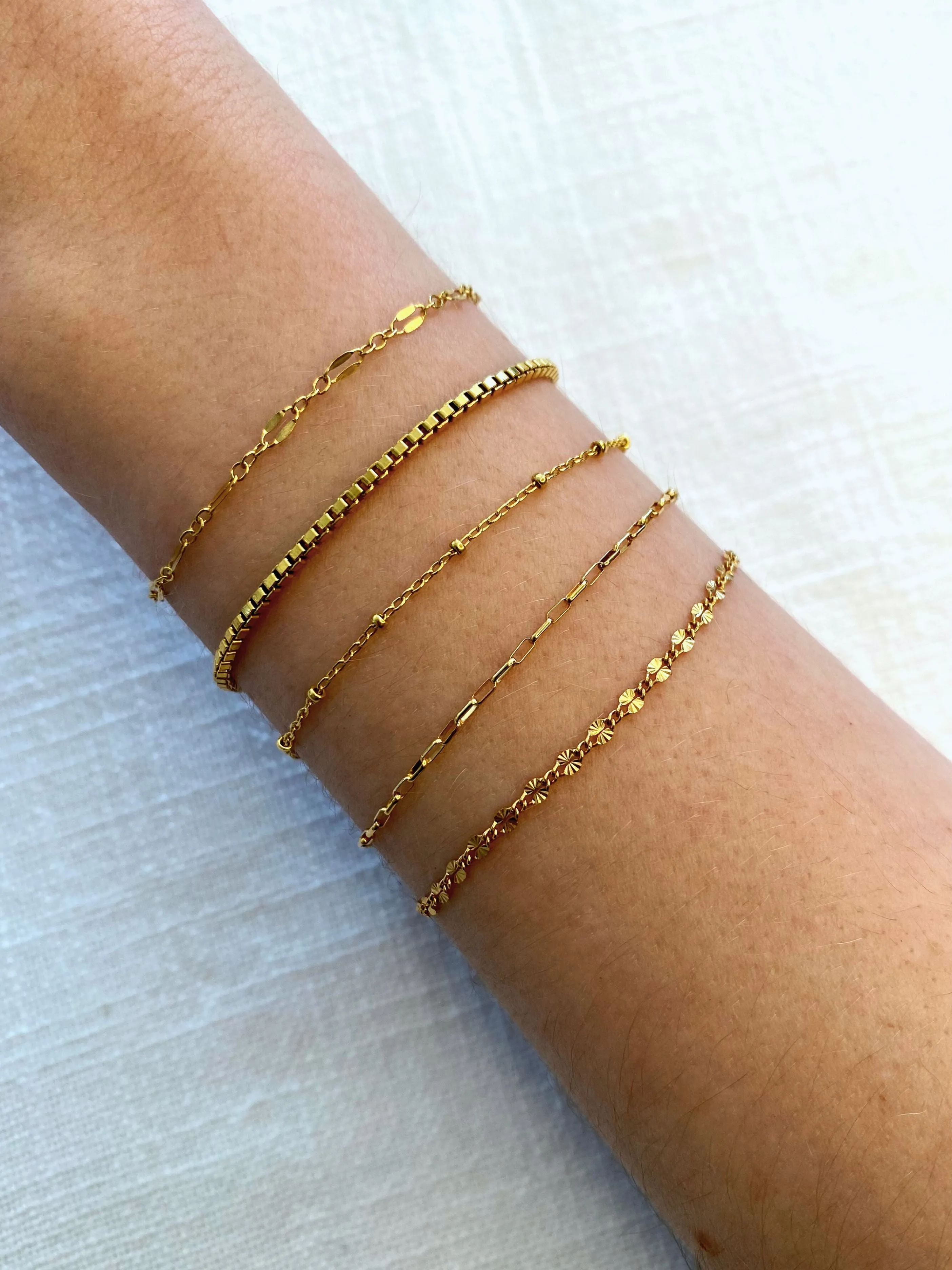 Dainty Chain Bracelets