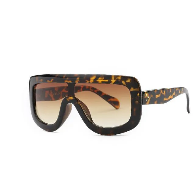 Retro Black Ladies Sunglasses with Sexy Designer Flat Top Rivet Frame