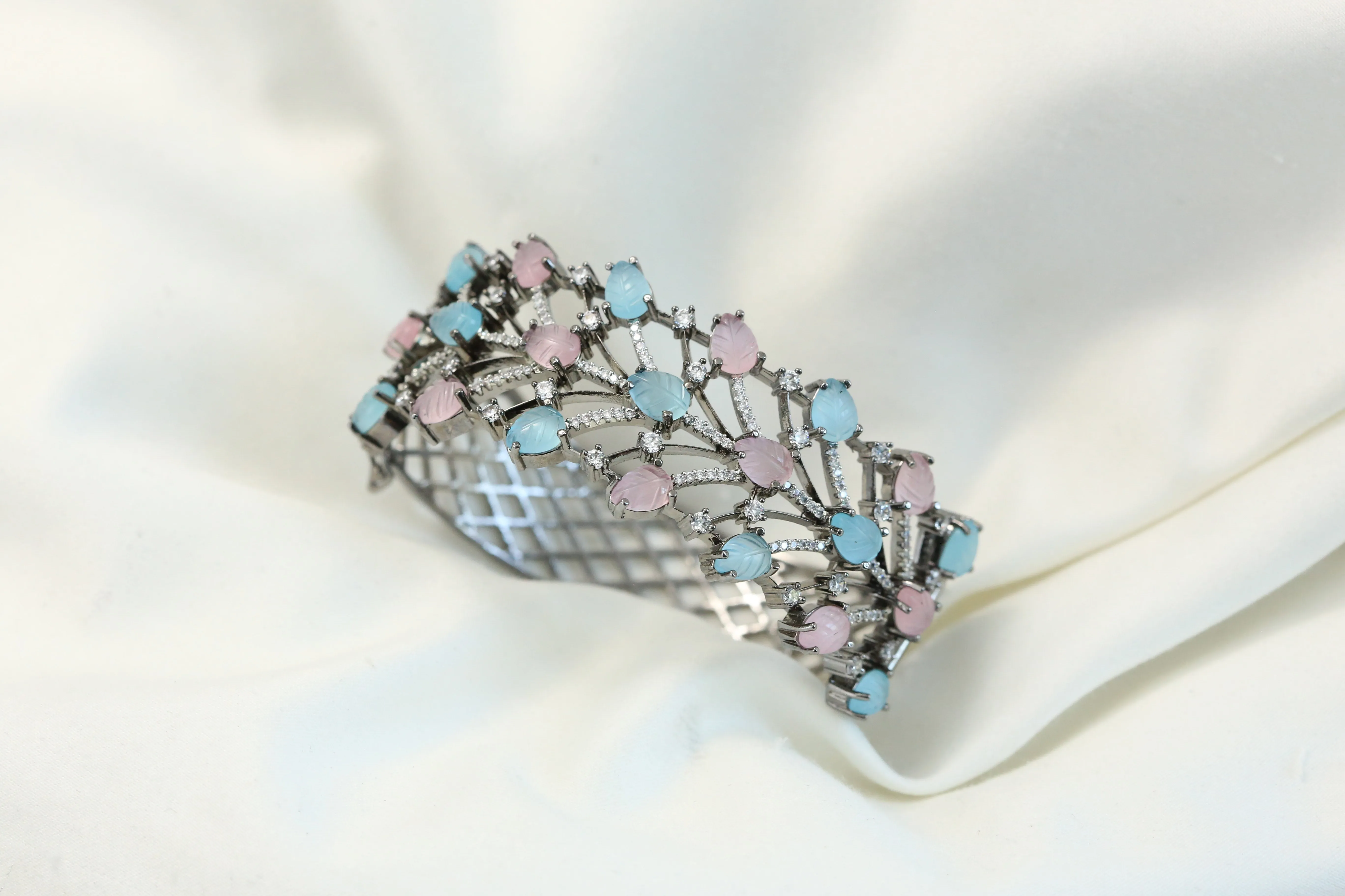 Victorian Carved Stones Bracelet -Pink Blue (Openable)