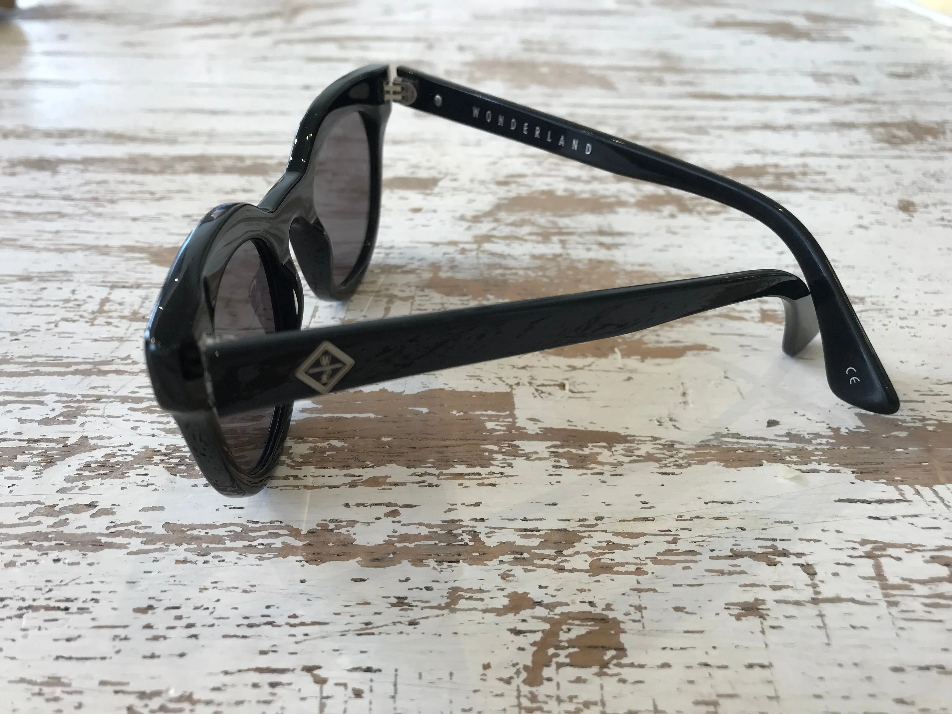 Wonderland Perris Sunglasses